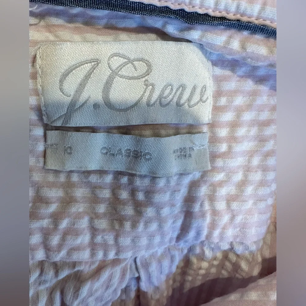 💙 J. Crew Classic-fit shirt in seersucker 💙